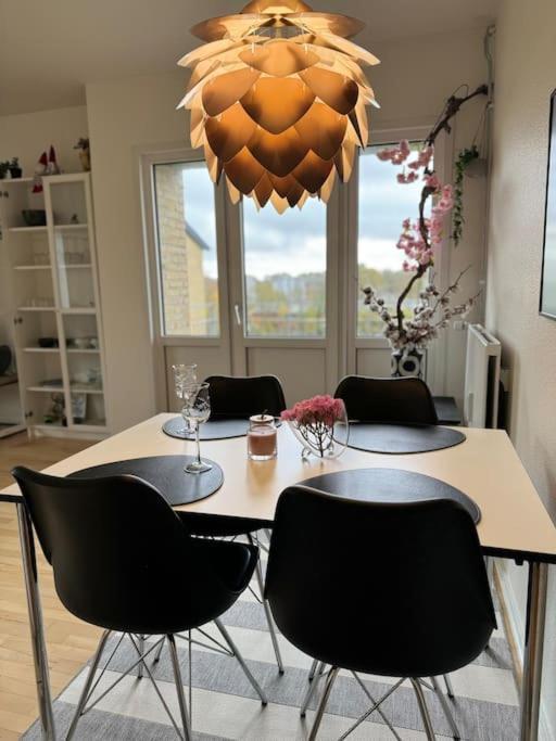 Stor Og Lys Lejlighed I Hjertet Af Holstebro Exteriér fotografie